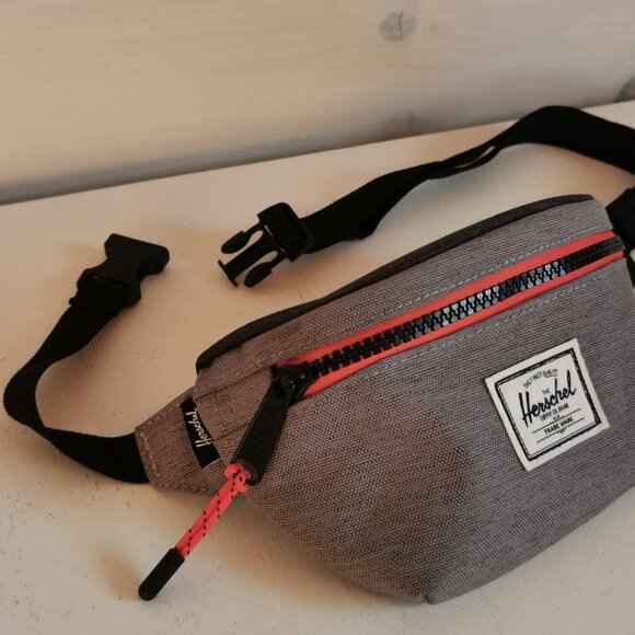 Kid's Herschel Supply Co. "Twelve" Belt Bag/ Waist Pack NWOT - Picture 7 of 12